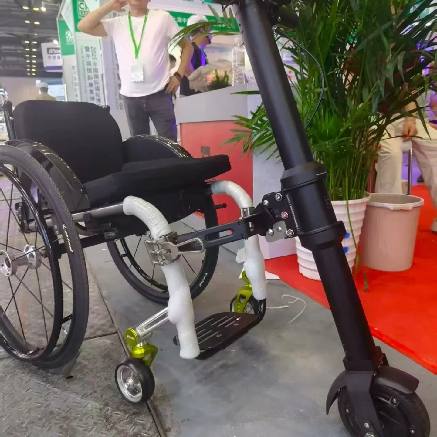 MP-XZQ1 MUNIU 350W Electric Wheelchair Handcycle Conversion Kit Wheel Chair Handbike Attachment 6.5 Inch Motor Wheel Power Assist